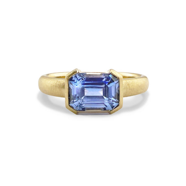 18ct Gold Cornflower Sapphire Ring